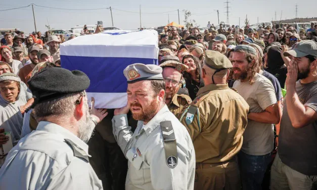 Benayahu Melet, hero who rushed to rescue hikers, laid to rest