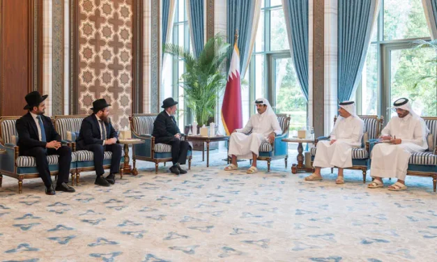 Iran, Qatar rabbis meet Emir in rare palace visit