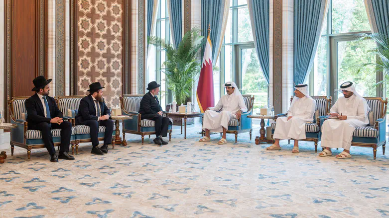 Iran, Qatar rabbis meet Emir in rare palace visit