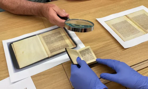 Tiny Bible written in Lodz ghetto reunites generations