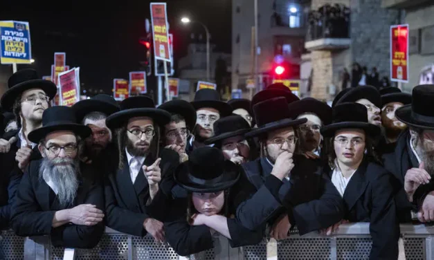 Watch: Netzah Yehuda soldiers attacked in Jerusalem