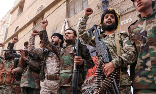 Houthis threaten to target shipping companies unloading, loading cargo at Saudi ports