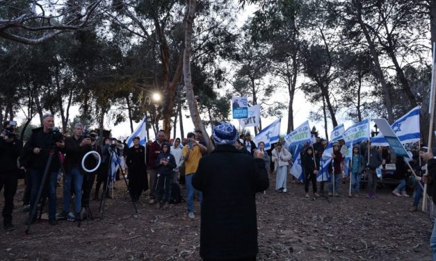 Far Right settler movement agrees not to enter Gaza, end march at lookout on border