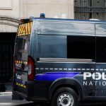 Man arrested in Paris after attacking several people with knives
