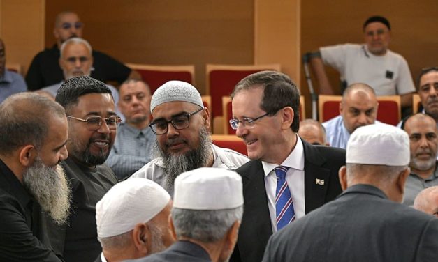 As Arab sector violence soars, Israeli imams complete leadership program to combat crime