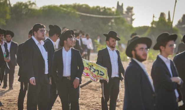 Haredi protesters, IDF soldiers clash outside of Military Prison 10 amid draft dodging controversy