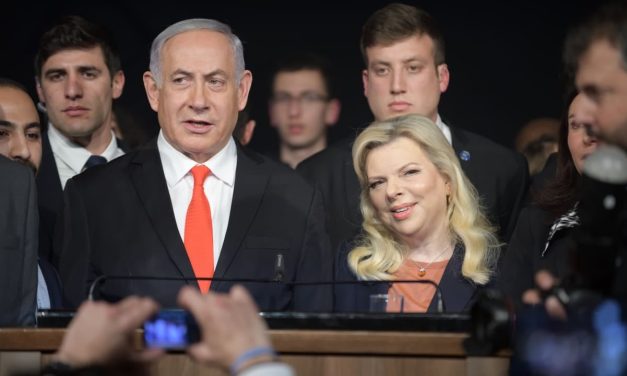 Eisenkot leads Netanyahu by 10 points, Likud gains two seats in latest election poll