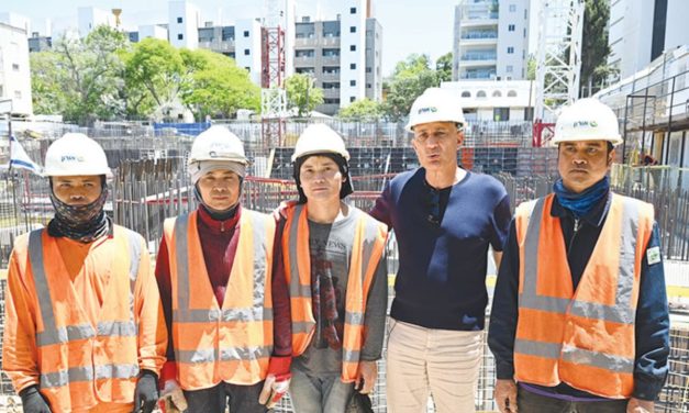 Contractors save, workers pay: The new reform in the construction industry