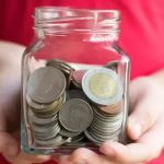 Banks are storming your children: Eight-year-olds do not need a credit card