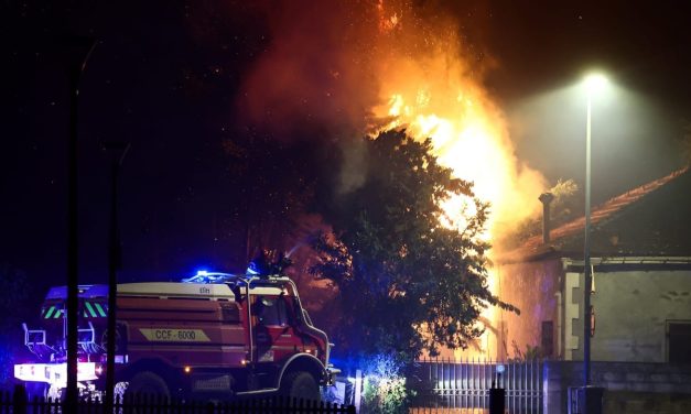 France sends boats, orders evacuation of tourist hotspot Cap Ferret as wildfires continue to rage