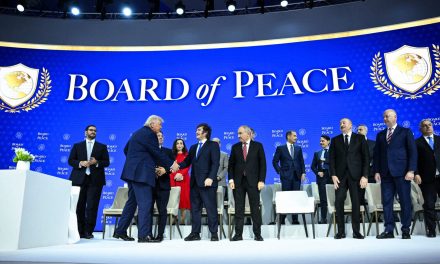 Israel rejects Gaza plan that Trump unveils with fanfare, as Hamas says it has accepted the plan