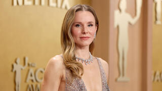 Kristen Bell’s unlikely transformation into a red-carpet showstopper
