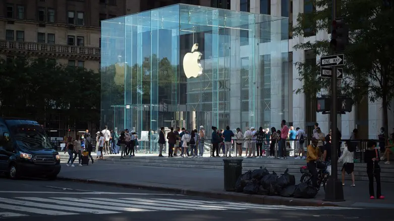 Apple to compensate employee who converted to Judaism and sought to observe Shabbat