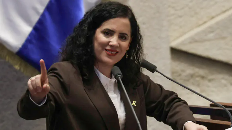 Lazimi to Arab voters: Help us ‘kick out the fascists and racists’