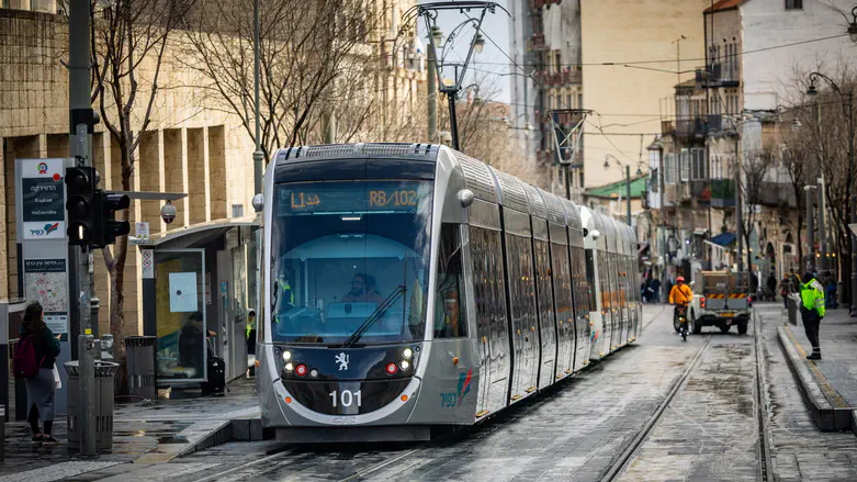 Jerusalem’s Green Line brings transit revolution-with a catch for fans
