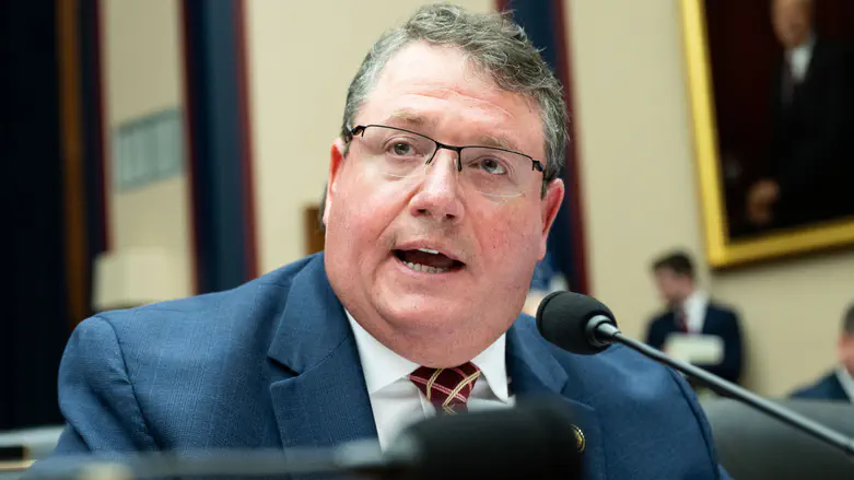 FBI arrests Ohio man accused of threatening Rep. Randy Fine and Trump