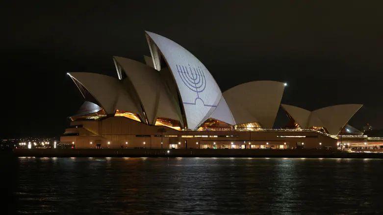 Survey: Majority of Australians fear for religious safety after Bondi