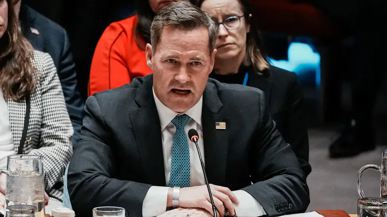 Waltz challenges Gaza aid narrative: ‘You know who is not starving?’