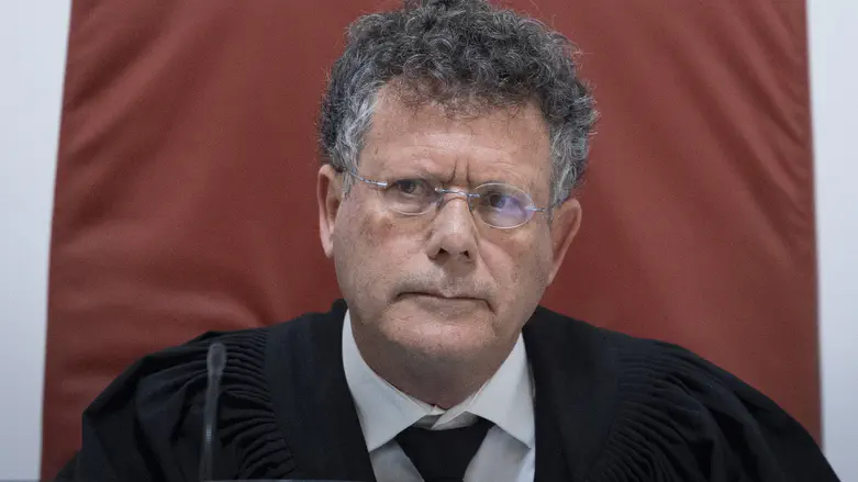 ‘Brazen mockery’: Justice Amit’s ‘two phones’ remark sparks haredi uproar
