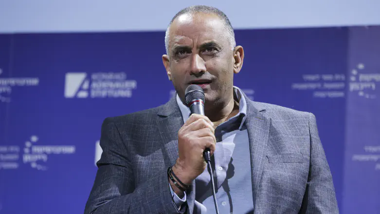 Blow to Gantz: Dedi Simhi weighs move to Likud