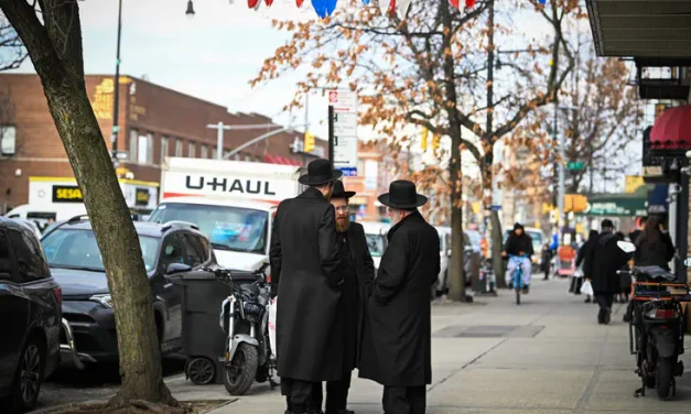 Haredi man attacked by 6 assailants in Borough Park