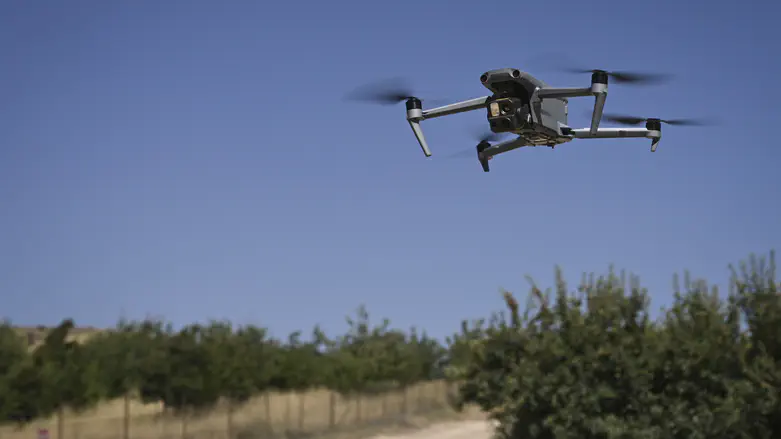 Authorities expose drone smuggling network, arrssting suspects