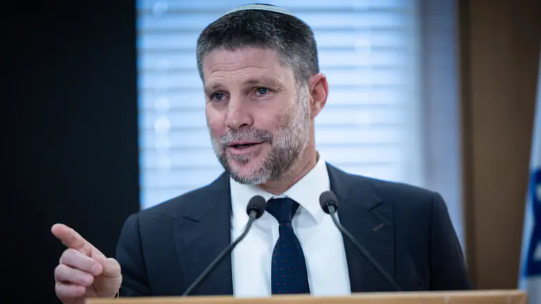 Smotrich backs Givati soldiers jailed over female paramedic