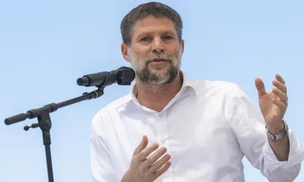 Smotrich reveals: A million weapons in Arab sector, we will act to collect them