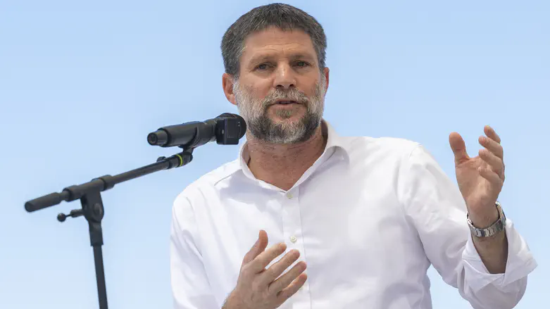 Smotrich reveals: A million weapons in Arab sector, we will act to collect them