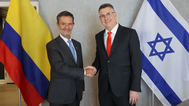 Minister Sa’ar begins official visit to Ecuador and Colombia