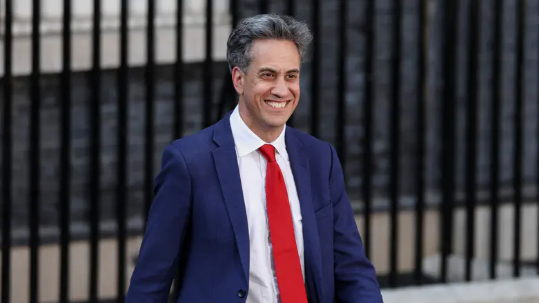 UK Foreign Secretary demands Israel scrap E1 tender, halt ‘settlement’ expansion