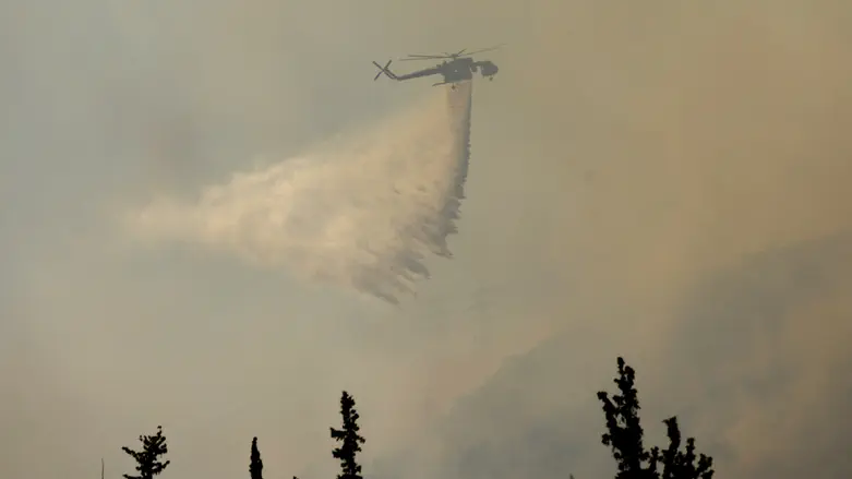 Large fire near Ben Shemen Forest, Routes 1 & 6 closed to traffic