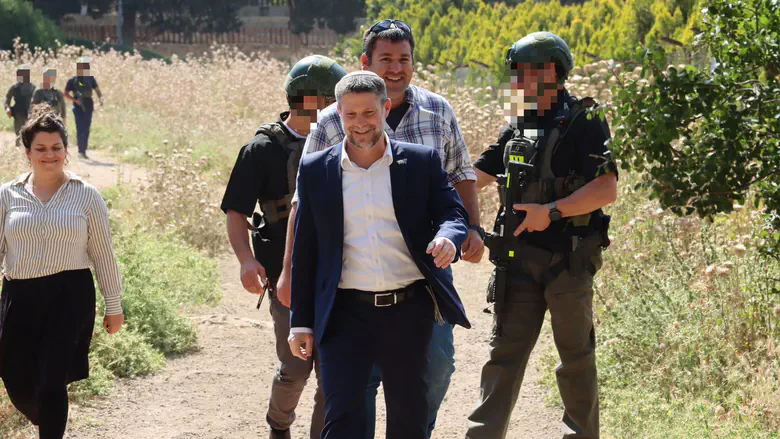 Karmei Oz, Sahlab granted official status as Israeli localities