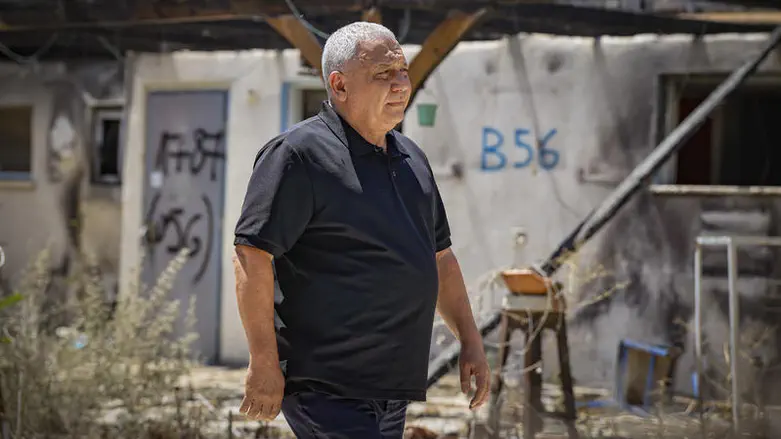 Eizenkot takes swipe at Bennett over Qatar