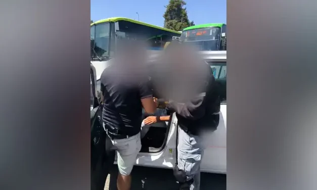 Taxi driver caught driving for 20 years without a license