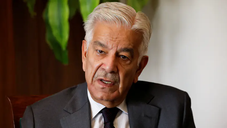 Pakistani Defense Minister demands united military front against ‘illegitimate’ Israel