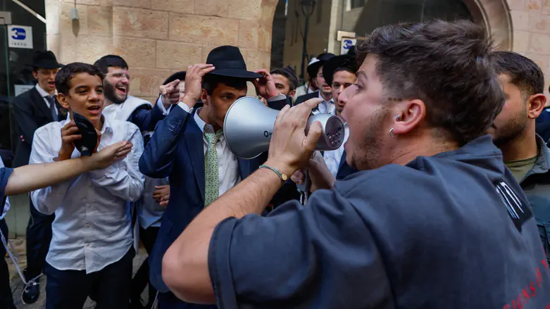 “It’s a shame you didn’t die”: Outrage at haredi protester’s words to wounded soldier