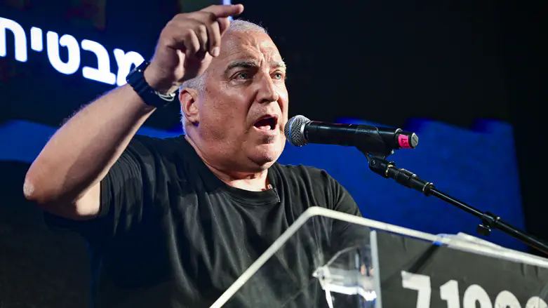 Father of Hostage: ‘Terrorists at Nahal Oz spoke Farsi’