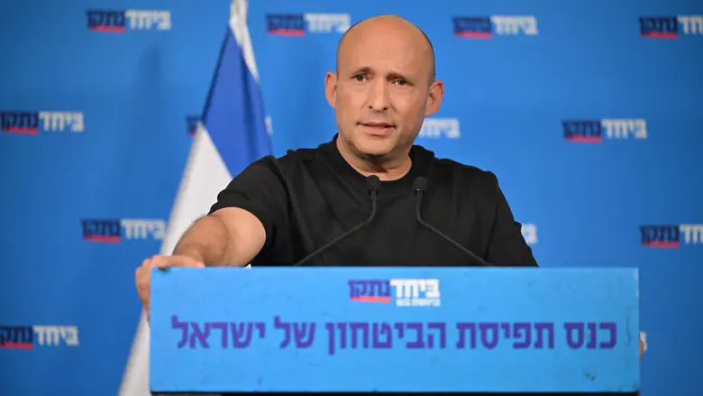 Bennett to Eisenkot: No exemptions, no deals