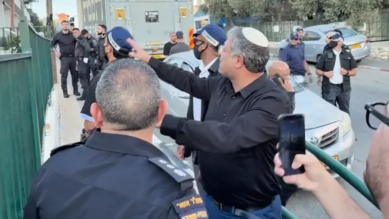 Ben-Gvir clashes with resident during visit to Bedouin Town