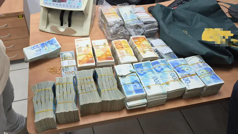 NIS 1.4 million in suspected terror money found hidden in vehicle entering Jerusalem