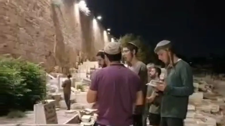 Jewish prayer returns to Temple Mount’s Eastern Wall