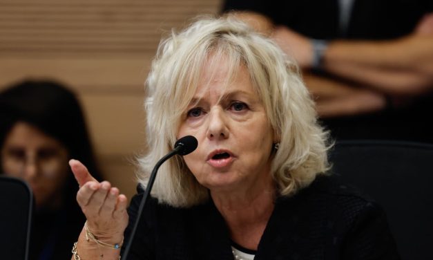 A-G warns haredi schools face funding cuts over core curriculum gaps