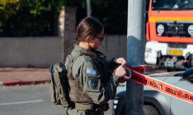 Military police enter Bnei Brak as riot begins near study hall