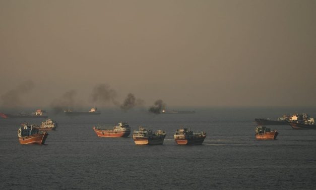 IRGC says re-opening Hormuz dependent on US talks, as Araghchi signals progress on Hormuz deal