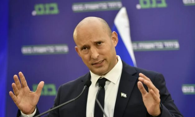Bennett has ‘no strategy, no narrative’ as Eisenkot surges in polls, political adviser says