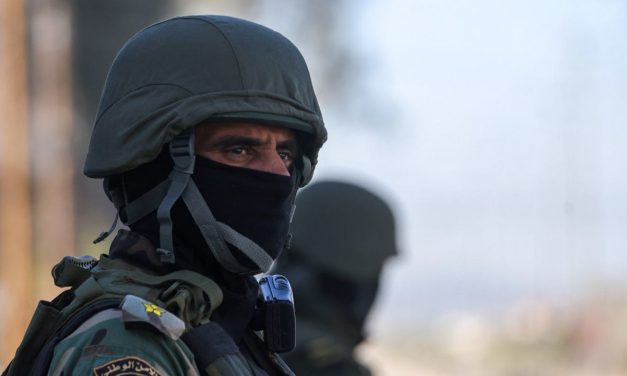 Prominent Palestinian activist arrested by PA for protesting high fuel prices, corruption