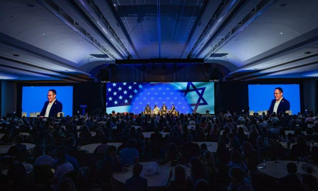 Over 1,000 pro-Israel students, faculty gather as US campus antisemitism increases