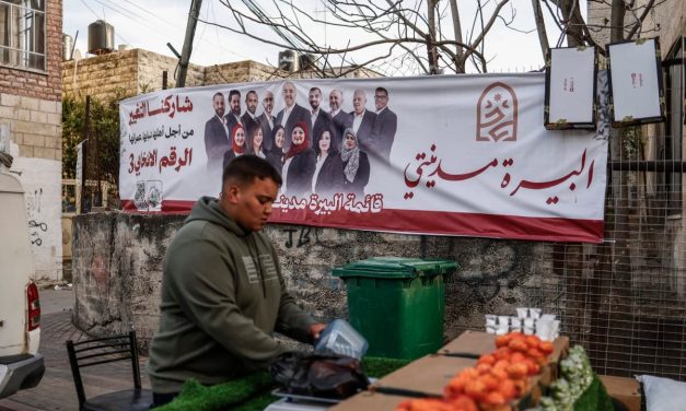 West Bank employment rebounds after Oct. 7 drop, but wages, protection remain weak, PCBS data shows