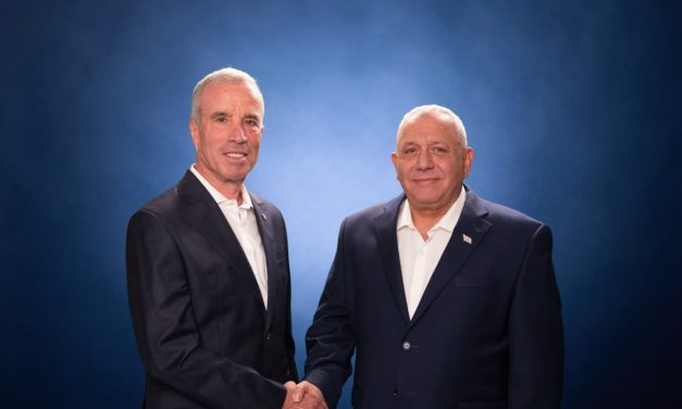 Ex-Yesh Atid MK Elazar Stern joins Eisenkot’s Yashar, after announcing resignation from Knesset